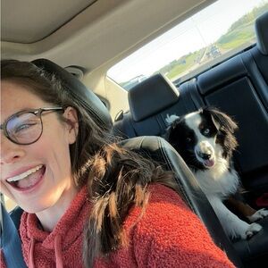 Meet your Posher, Chloe